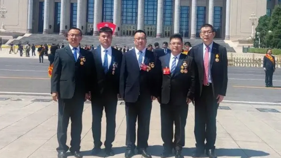 喜报！4名世界杯官网人获全国表彰！
