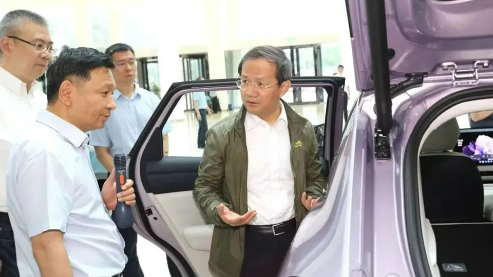 市委副书记、市长殷勇调研2026世界杯官网入口，强调要当好本市汽车产业中坚力量